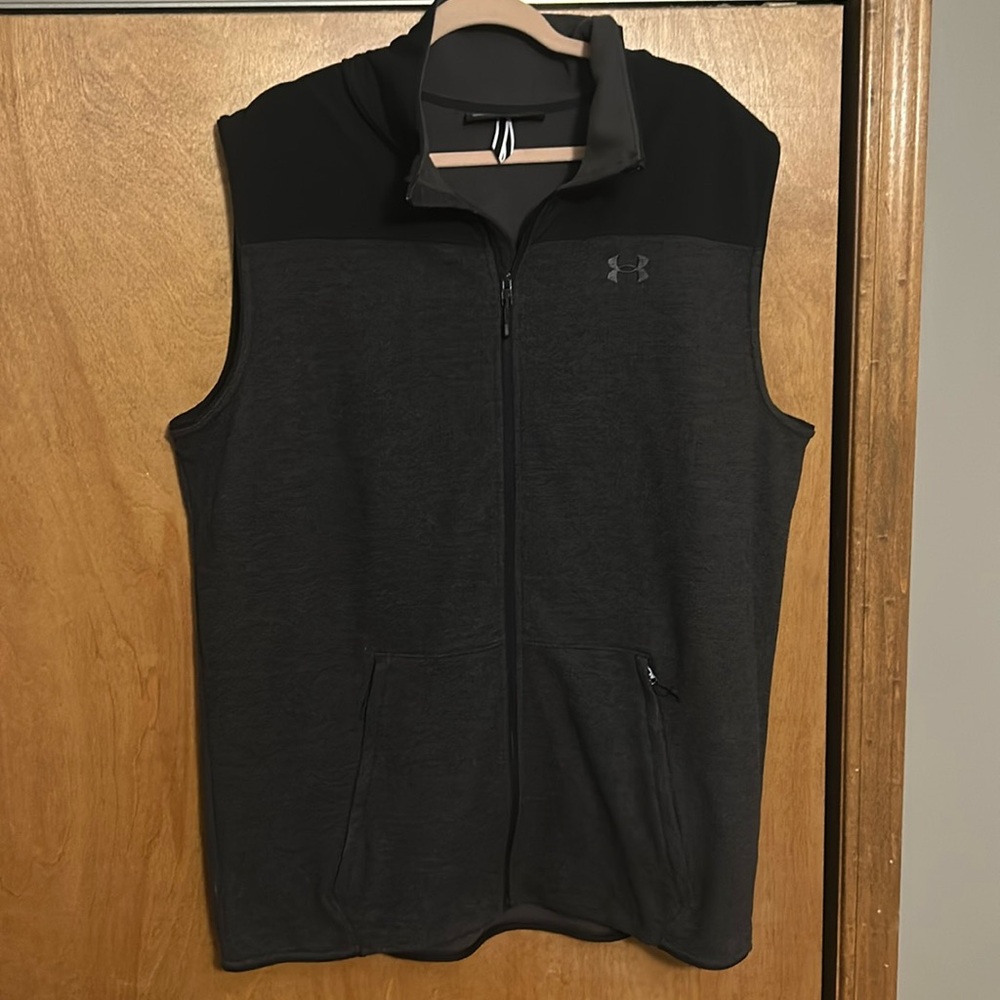 Never worn under armor men’s vest